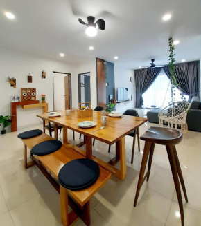 Ipoh Homestay - Manhattan Condominium with Water Park & Leisure Facilities